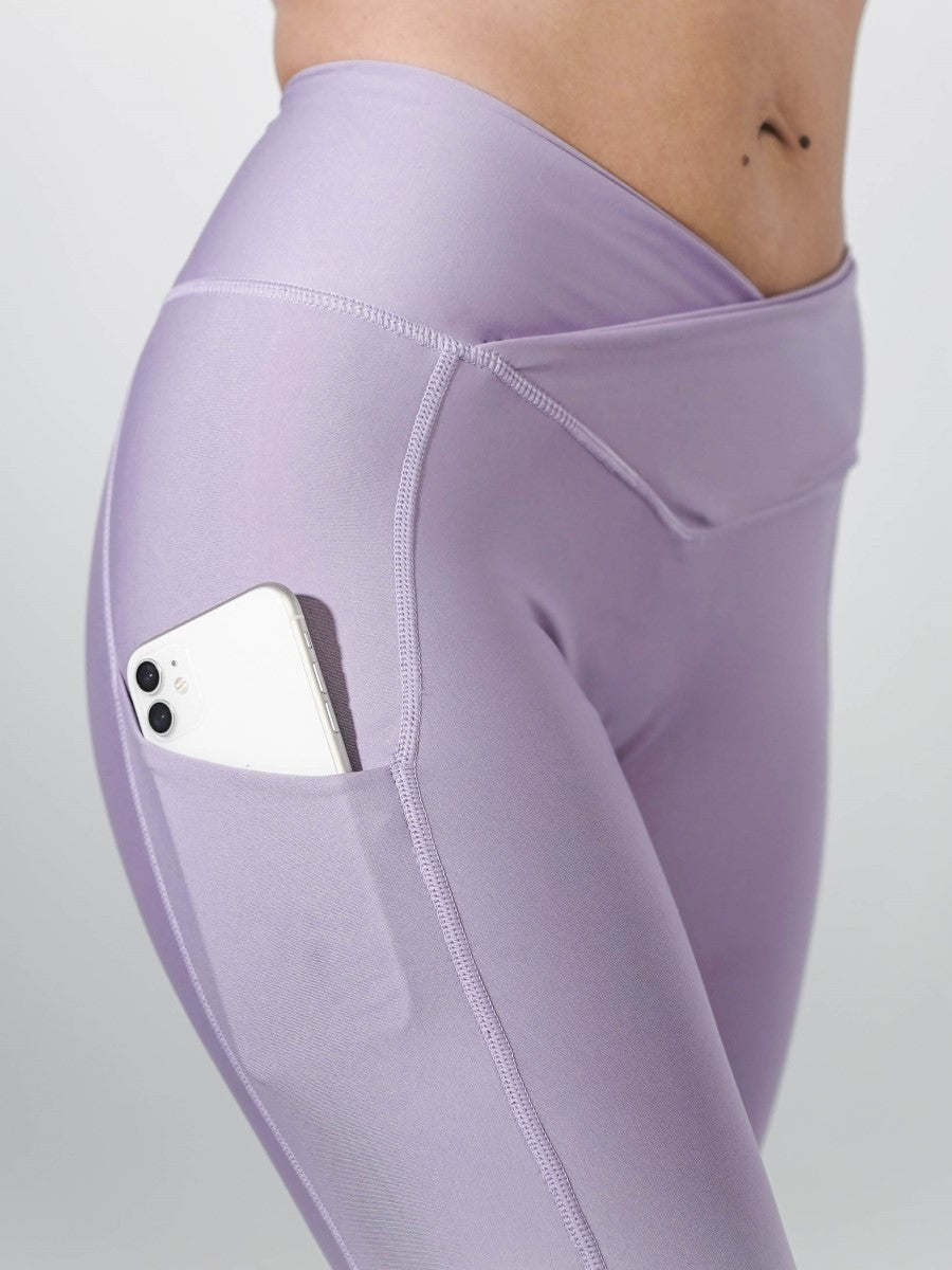 Pristine Pocket Capri Leggings | LILAC by Obsession Shapewear